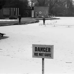 Frozen Lake, Cannon Hill Park, Birmingham, England, 12th February 1978 Frozen Lake, Cannon Hill Park, Birmingham, England, 12th February 1978