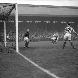Fulham v Stoke, league match, Saturday 30th November 1957