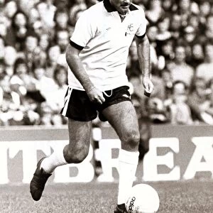 Fulhams George Best in action against Wolverhampton Wanderers September 1976