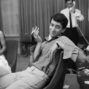 Gary Lewis, Sohn des amerikanischen Filmkomikers Jerry Lewis, abgebildet bei Frühstück in London.