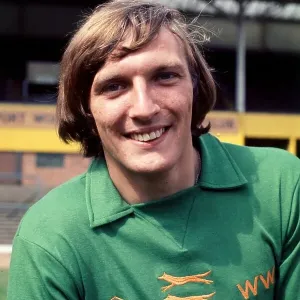 Gary Pierce Print - Wolverhampton Wanderers FC 1976 Photo Gary Pierce Print - Wolverhampton Wanderers FC 1976 Photo