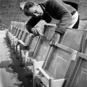 £13 a week carpenter Len Edmunds playing his homemade violin £13 a week carpenter Len Edmunds playing his homemade violin
