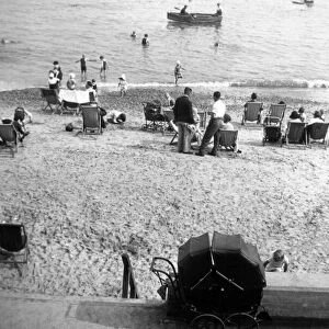 General holiday scene at Lowestoft, Suffolk. Circa 1929. Tyrell Collection