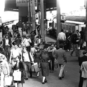 General pictures from a busy Newcastle Central Railway Station 6 July 1982