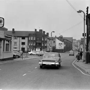 General scenes of Lumb Lane, Bradford, West Yorkshire. 17th September 1971 General scenes of Lumb Lane, Bradford, West Yorkshire. 17th September 1971