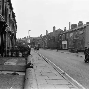 General scenes of Lumb Lane, Bradford, West Yorkshire. 17th September 1971 General scenes of Lumb Lane, Bradford, West Yorkshire. 17th September 1971