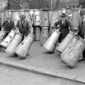 General Strike Scene May 1926 Scene in Hyde park as the temporary milk depot is set