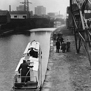 General view of the Leeds to Liverpool Canal taken near Athol Street in the north of