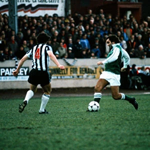 George Best in action for Hibernian. 24th November 1979