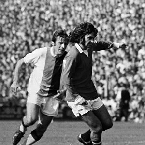 George Best of Manchester United 1971 in action against Crystal Palace 11th