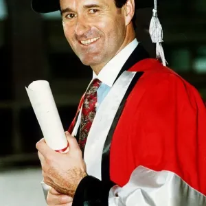 George Graham Arsenal manager recieves hon fellowship from north London poly