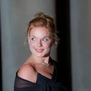 Geri Halliwell at Hampton Court Print November 98