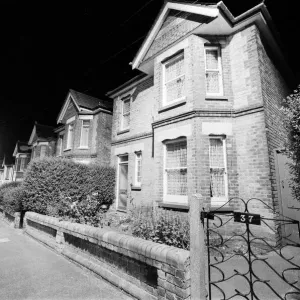 Des fantômes au numéro 37, route d'Abbott, Bournemouth ? Pendant dix ans, le 37 de la route Abbott était la maison.