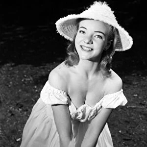 Glamour girl Val Hollman. January 1960 M4307-012