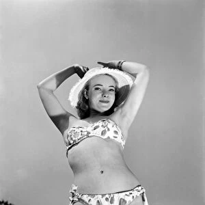 Glamour girl Val Hollman. January 1960 M4307-016