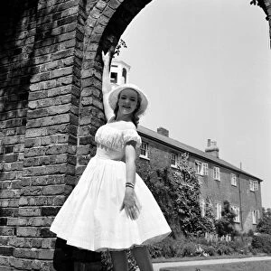 Glamour girl Val Hollman. January 1960 M4307