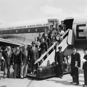 Glasgow Rangers return from their pre season Spanish tour seen here at London Airport Glasgow Rangers return from their pre season Spanish tour seen here at London Airport
