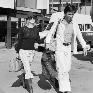 Goldie Hawn at London Heathrow Airport Print, 1973 Goldie Hawn at London Heathrow Airport Print, 1973
