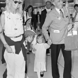 Goldie Hawn, American actress with son Oliver and daughter Kate Goldie Hawn, American actress with son Oliver and daughter Kate