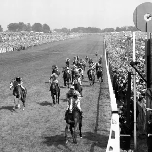 Gordon Richards crosses the finishing line on Pinza at the Epsom Derby Gordon Richards crosses the finishing line on Pinza at the Epsom Derby