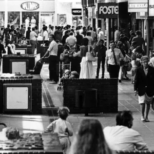 Print of Grange Precinct, Birkenhead shoppers