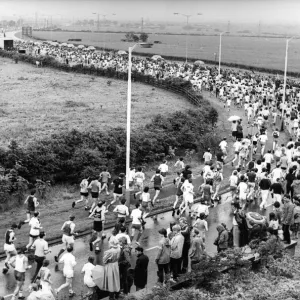 The Great North Run 27 June 1982 - The long and winding trail of runners at White Mare