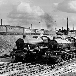 Great Western Railway Castle Class steam locomotive 7029 Clun Castle pictured with London