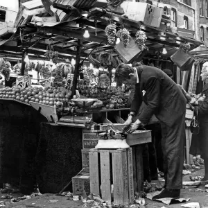 Vintage Greengrocer's Print, East Street Market London 1955 Vintage Greengrocer's Print, East Street Market London 1955