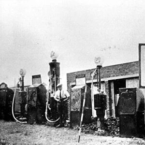 The Greyhound Garage in Whitchurch, 1920s