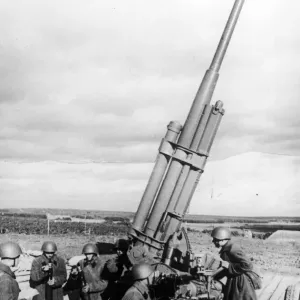 Gun crew of a Red Army anti-aircraft battery which effectively repelled German air raids