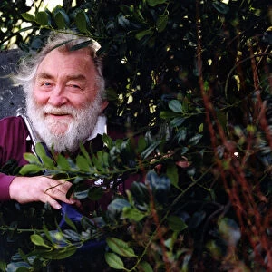 Gwappeling in the undergwof... botanist and parliamentary candidate David Bellamy