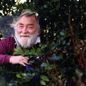 Gwappeling in the undergwof... botanist and parliamentary candidate David Bellamy Gwappeling in the undergwof... botanist and parliamentary candidate David Bellamy