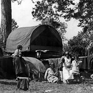 A gypsy family in the Newcastle area. 16th June 1934