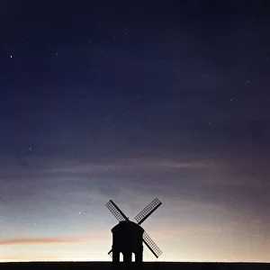 Hale Bopp comet passing over Chesterton windmill, Warwickshire. 26th March 1997