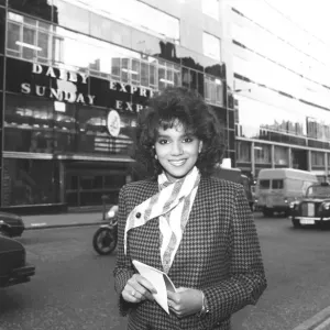 Halle Berry Miss USA at the Daily Express, Fleet Street, London - November 1986