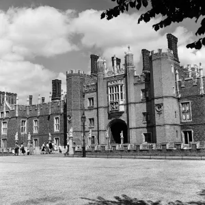Hampton Court Palace, London Borough of Richmond upon Thames, London, 28th August 1952