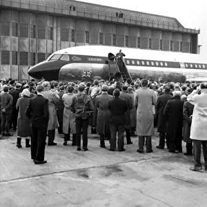 The De Havilland "Trident"Britains newest jet airliner