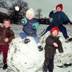 Having a ball are youngsters (L-R)Matthew Thompson, Joshua McGhern Having a ball are youngsters (L-R)Matthew Thompson, Joshua McGhern