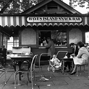 Hayes Island Snack Bar. Cardiff, South Glamorgan, Wales. October 1964