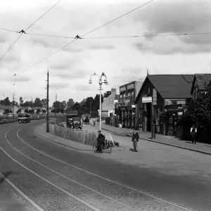 La carretera de servicio Hayes en frente de la calle Coldharbour, Newbold y Stevens, Londres. Circa 1930. La carretera de servicio Hayes en frente de la calle Coldharbour, Newbold y Stevens, Londres. Circa 1930.