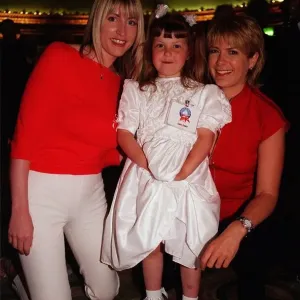 Heather Mills, Emily Casey and Penny Smith May 1999 at the Mirror Pride of Britain Heather Mills, Emily Casey and Penny Smith May 1999 at the Mirror Pride of Britain