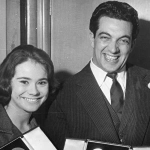 HEATHER SEARS, FRANKIE VAUGHAN AND YVONNE MITCHELL - VARIETY CLUB FILM AWARDS 08 / 04 / 1958