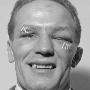 Henry Cooper seen here at the Variety Club luncheon just days after his title fight Henry Cooper seen here at the Variety Club luncheon just days after his title fight