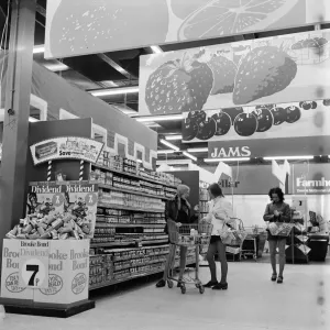 Hintons Supermarket, Whitehouse Farm, Bishopton Road, Stockton-on-Tees, Circa 1972 Hintons Supermarket, Whitehouse Farm, Bishopton Road, Stockton-on-Tees, Circa 1972