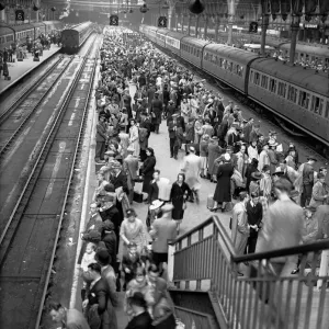 Paddington Station Print, August 1945