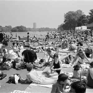 Holiday scenes in Brighton, East Sussex on the Whitsun bank holiday. 15th May 1964 Holiday scenes in Brighton, East Sussex on the Whitsun bank holiday. 15th May 1964