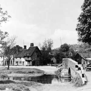 Horse drawn cart crossing the bridge ove the ford at Eynesham, Kent June 1935