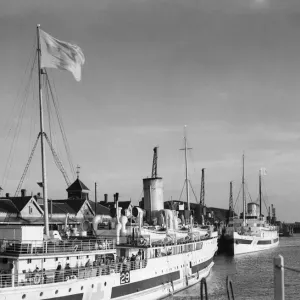 Print of Hospital Ships at Newhaven