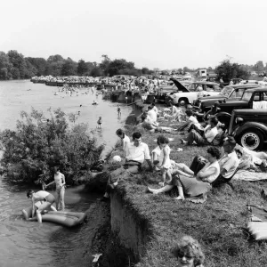 The hot weather over the Whit Sunday brought out the daytrippers to the River Thames The hot weather over the Whit Sunday brought out the daytrippers to the River Thames