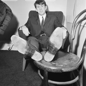 Howard Kendall, aged 20, has just signed for Everton Football Club for 5 Howard Kendall, aged 20, has just signed for Everton Football Club for 5